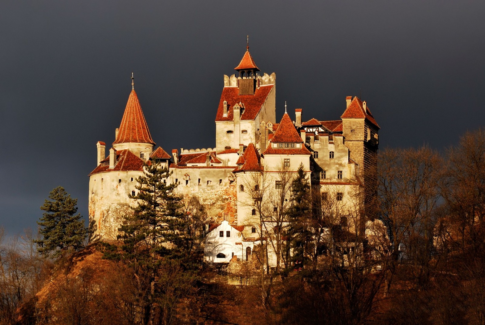 Pics Photos Bran Castle Romania Vlad The Impalers Suit